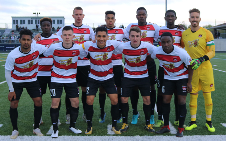 The Des Moines Menace take a team photo before kickoff of their First Round match vs. Duluth FC in the 2019 US Open Cup. Photo: Des Moines Menace
