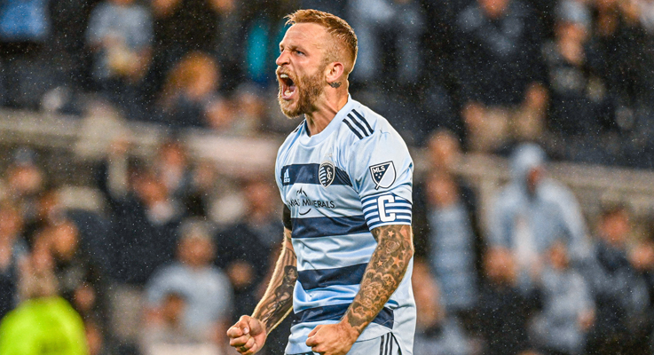 Johnny Russell of Sporting KC celebrates after scoring a goal against the Houston Dynamo in the Fifth Round of the 2022 US Open Cup. Photo: Sporting KC