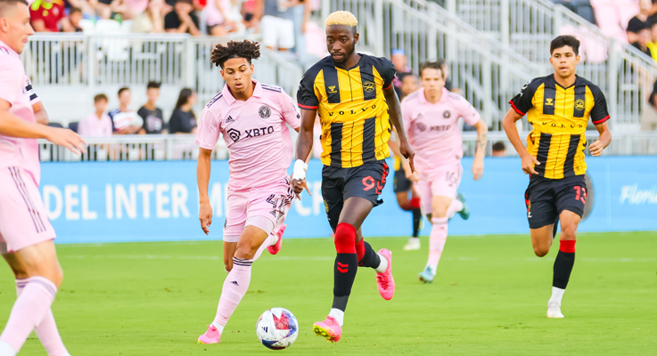 Players from Charleston Battery and Inter Miami CF battle for the ball in the 2023 US Open Cup. Photo: Charleston Battery