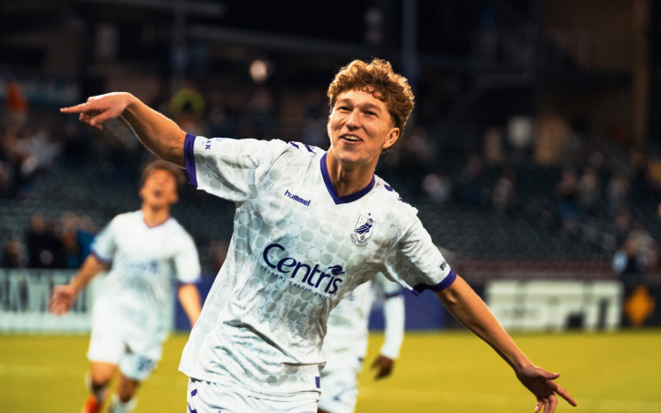 Mark Bronnik of Union Omaha celebrates after scoring the winning PK in the shootout to beat the El Paso Locomotive in the Third Round of the 2024 US Open Cup. Photo: Union Omaha